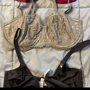 😍 PRICE DROP! LOT of 2 New with tags Victoria Secret bras 34DDD